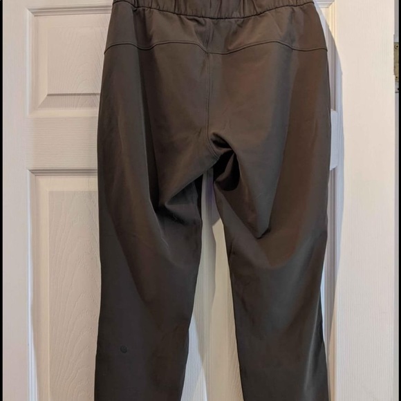 Lululemon sport pants - Picture 2 of 4